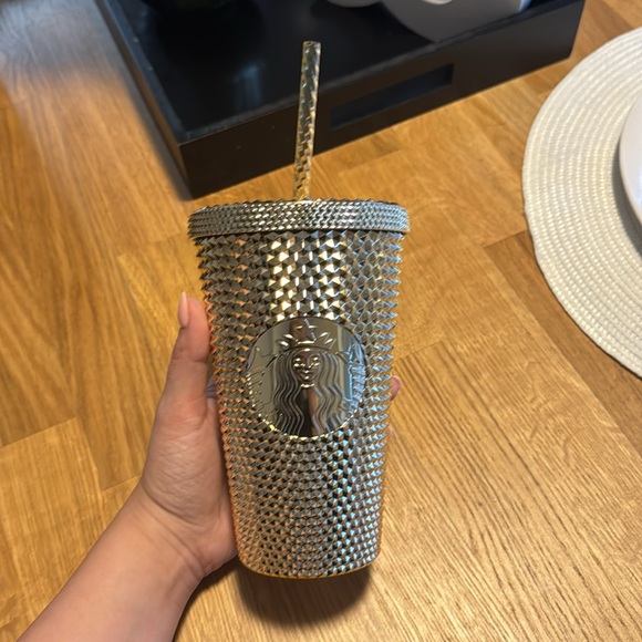 STARBUCKS HOLIDAY CUP - Picture 2 of 4